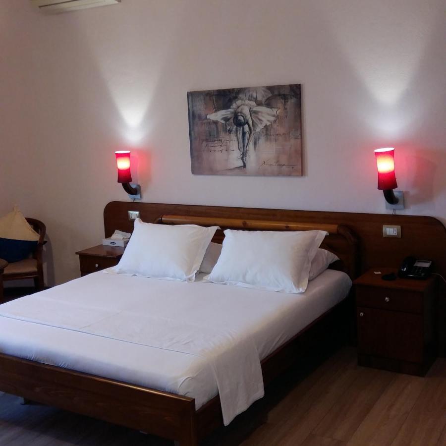 Drini Hotel Rrashbull ภายนอก รูปภาพ
