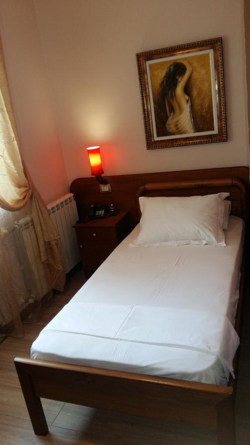 Drini Hotel Rrashbull ภายนอก รูปภาพ