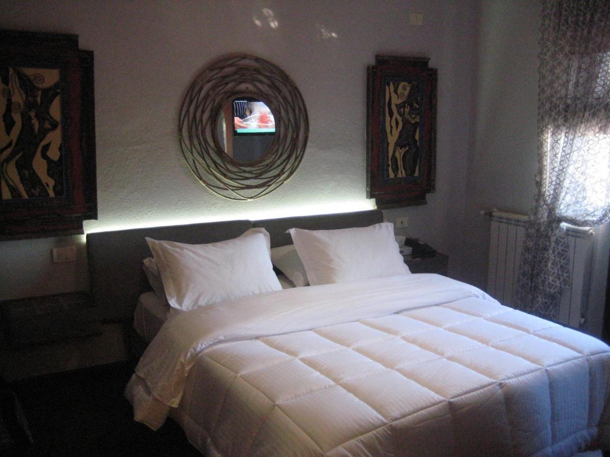 Drini Hotel Rrashbull ภายนอก รูปภาพ