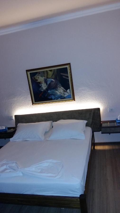 Drini Hotel Rrashbull ภายนอก รูปภาพ